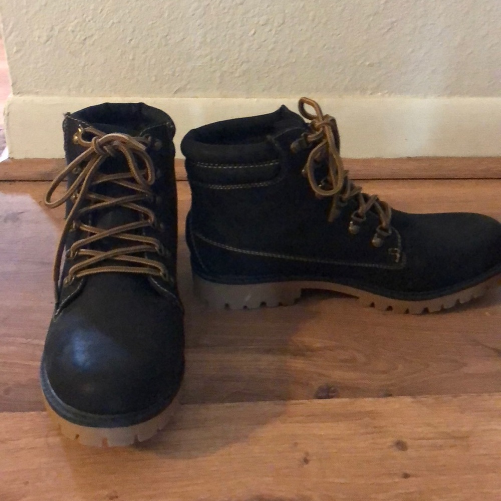 Black lace up boots size 11